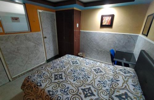 Gustavo A. Madero House | Casa Azul Aragon