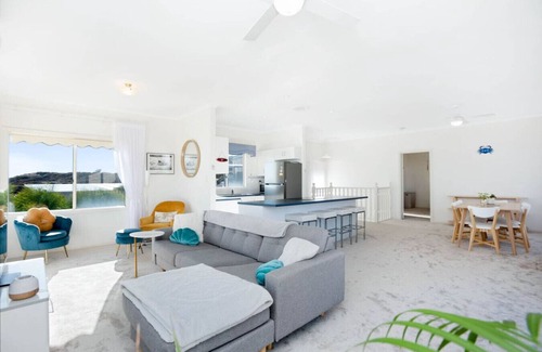 O'sullivan Beach House | Casa Azul: Beachfront Bliss for Group Adventures