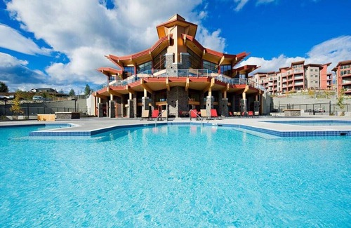 Central Okanagan Apartment | Casa Azul! Copper Sky Unit 306