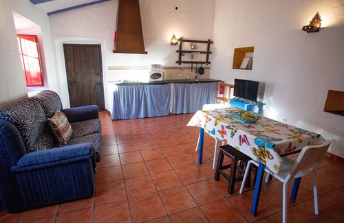 Terena Cottage | Casa AZUL inOrganic farm in Terena - Alentejo, Portugal