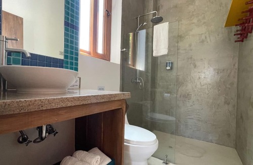 Puerto Villamil Apartment | Casa Azul: Ocean View