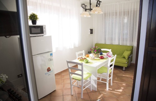 Capo Zafferano Apartment | Casa Azzurra allows you to admire the beauty of nature