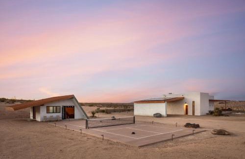 Joshua Tree House | Casa Azzurra by Fieldtrip Moroccan Inspired Artists Compound