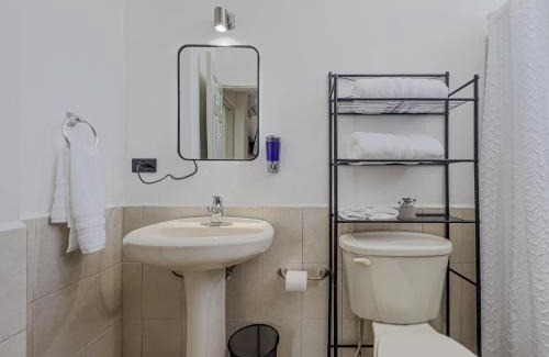La Paz Apartment | Casa Balandra 2BR home downtown LPZ walk everywhere
