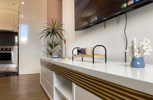 Canical Apartment | Casa Baleia Branca (White Whale House)