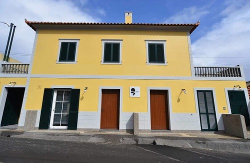 Canical Apartment | Casa Baleia Orca (Orca Whale House)