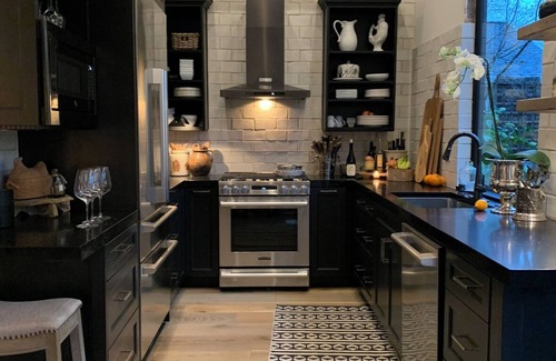 Yountville House | Casa Barbera in North Yountville. Newly remodeled kitchen, pool, jacuzzi, steam