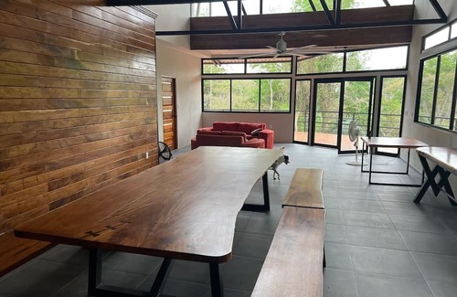 Parrita House | Casa Barco Rainforest House