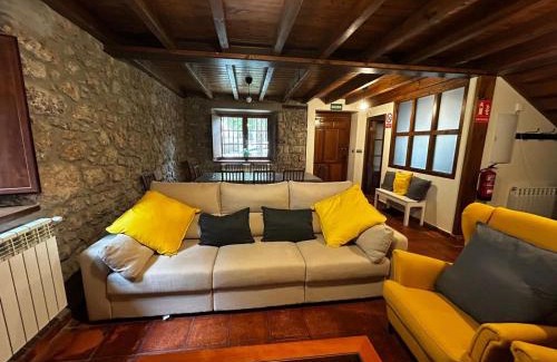 Penamellera Alta House | "Casa Bardales"