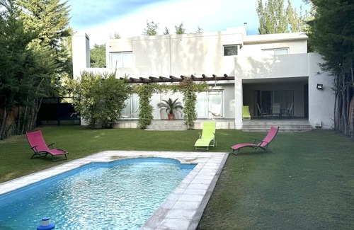 Las Heras Department Condo | Casa Barrio Cerrado en Mendoza , Casa Ideal Para Familia o Amigos