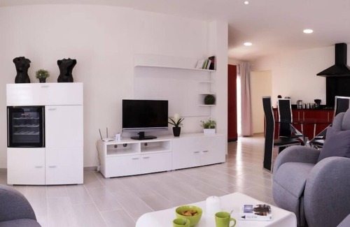 Tarraula House | Casa Baruffa by Interhome