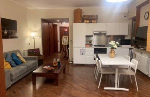 Messina House | Casa Battisti Messina Centro finished apartment max 3 rooms, max 9 people.