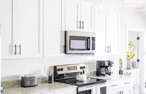 Forest Apartment | Casa Bela Modern Condo in Upscale Location