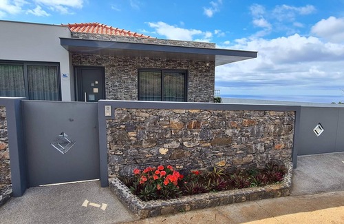 Estreito da Calheta House | Casa Bela Vista