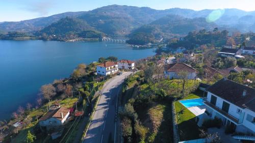 Rio Caldo House | Casa Bela Vista by Gerês Casas