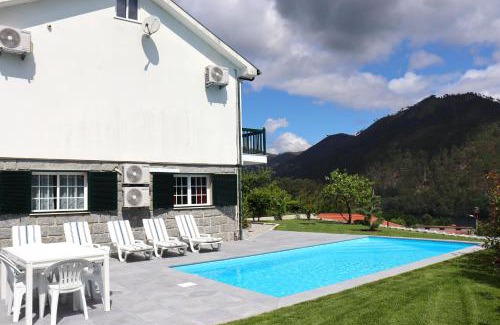 Rio Caldo House | Casa Bela Vista by Gerês Casas