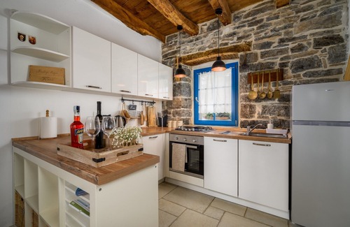 Municipality of Oprtalj Villa | Casa Belinda in Klarići - Haus für 4 Personen