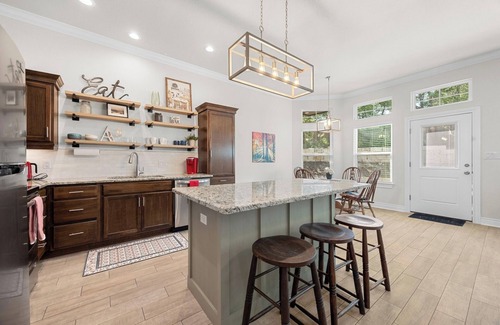 Highland Lake Estates Condo | Casa Bella "A"- LOVELY, New Duplex - North Shore Lake Travis