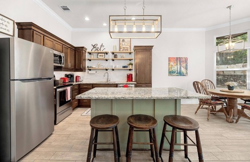 Highland Lake Estates Condo | Casa Bella "A"- LOVELY, New Duplex - North Shore Lake Travis