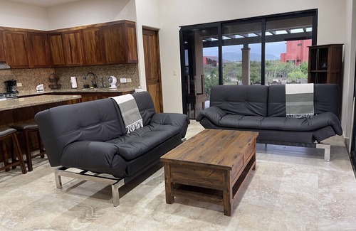 El Pescadero House | Casa Bella Cerritos