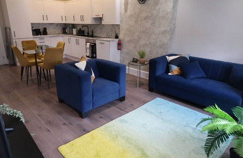 Sherborne Apartment | Casa Bella in Sherborne's Historic Quarter