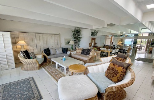 Redington Beach House | Casa Bella Redington Beachfront Pool Spa Wi-Fi