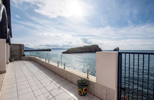 San Carlos House | Casa Bellavista hosts one of the best views in San Carlos includes BBQ & Gazebo.