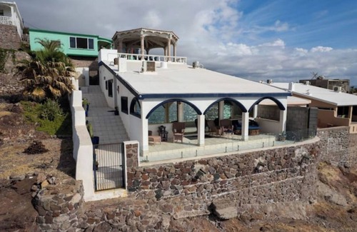 San Carlos House | Casa Bellavista hosts one of the best views in San Carlos includes BBQ & Gazebo.