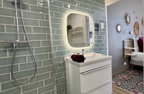 Serignan House | Casa Belle