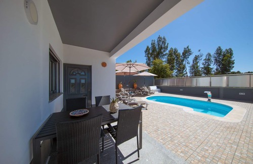 Vila Nova de Poiares House | Casa Bem Estar - Moradia T3 Privada com Piscina,terraço num Local Sossegado
