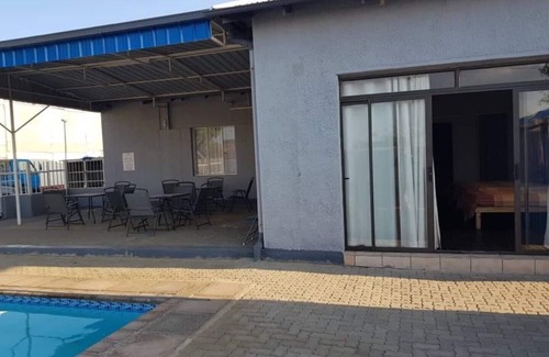 Windhoek West House | casa bem vindo Windoek (6)