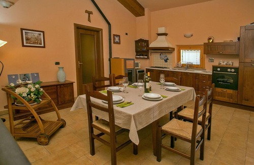 Bettona Villa | Casa Betty 7 - Three Bedroom Villa, Sleeps 7