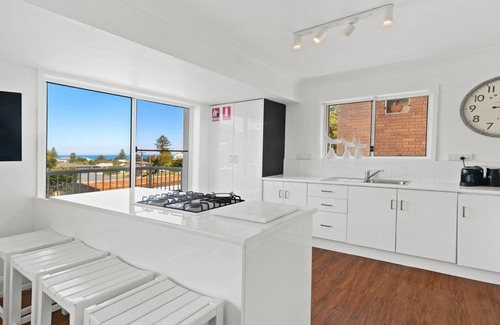 Copacabana House | Casa Bianca | Accom Holidays