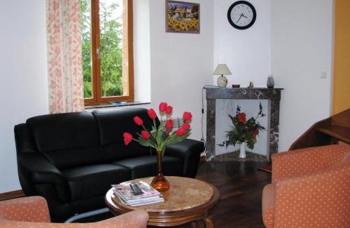La Horgne House | Casa bianca