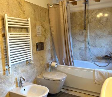 Rozzano Bed & Breakfast | Casa Bianca Vicino Humanitas e Forum di Assago