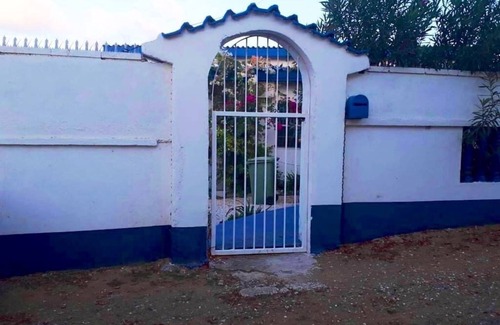 Willemstad House | Casa Bienvenida Vlakbij Strand, Optie HuurAuto’s voor $29usd pd of 4x4 $60 pd.