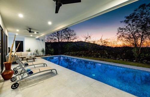 Playa Hermosa House | Casa Blanca