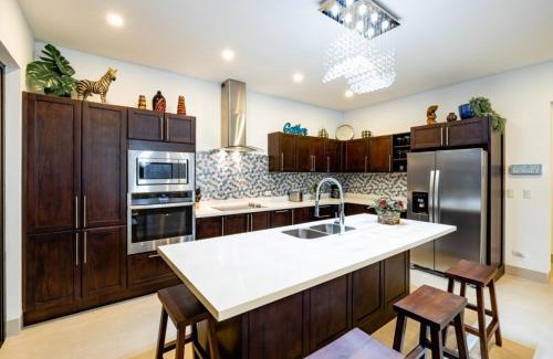 Playa Hermosa House | Casa Blanca
