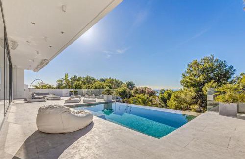 Costa de la Calma Villa | Casa Blanca En Bella Vista