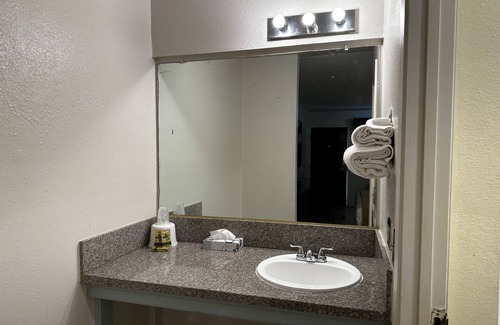 Cypress Hotel | Casa Blanca Express & Suites Cypress Buena Park - Anaheim Area