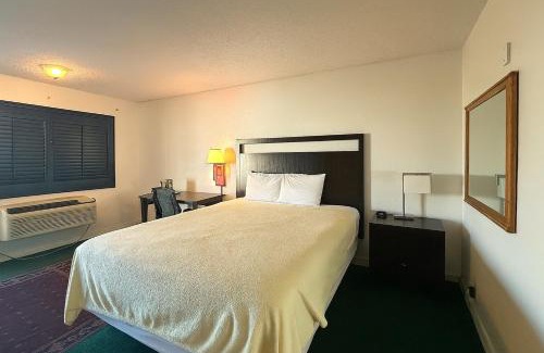 Azusa Hotel | Casa Blanca Hotel - Azusa, Los Angeles