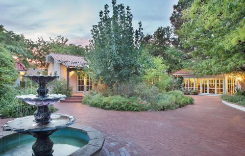 Farmington Bed & Breakfast | Casa Blanca Inn and Suites