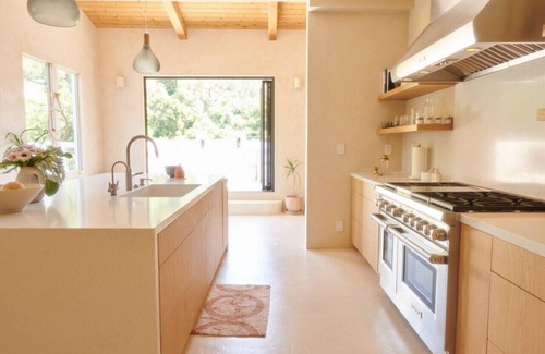 Mission Canyon Apartment | Casa Blanca Retreat Santa Barbara 10 Guests