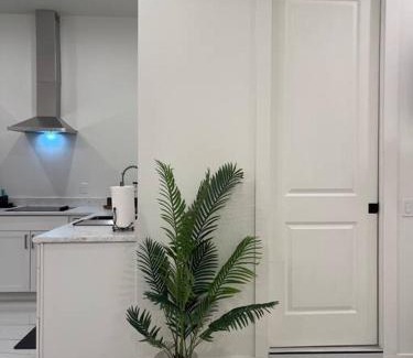 Sunshine Apartment | Casa Blanca Studio with Washer Dryer