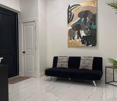Sunshine Apartment | Casa Blanca Studio with Washer Dryer