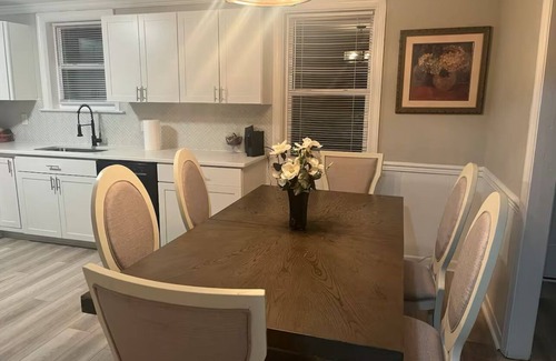 Goldsboro House | Casa Blanca