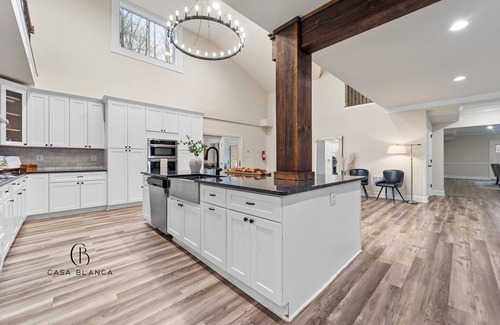 Carrolltowne House | CASA BLANCA