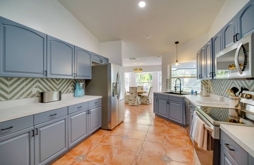 Sebastian Highlands House | 'Casa Blanco' Escape w/Fire Pit in Sebastian!