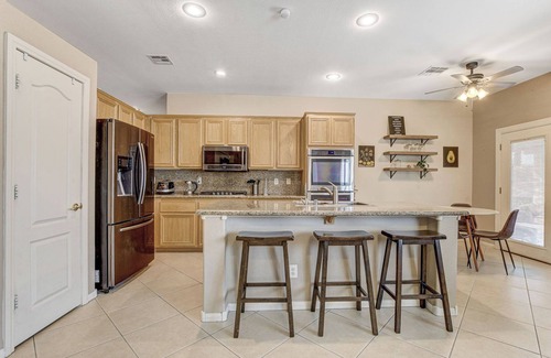 Green Valley House | Casa Bohemian 4 Bedroom Home