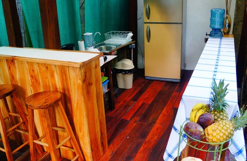 El Tunco House | Casa Bonita: Private Oasis in Charming Beach Town